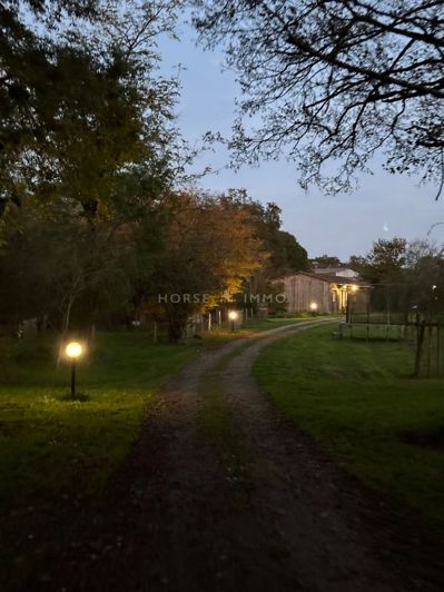 Image No.6-5 Bed House for sale