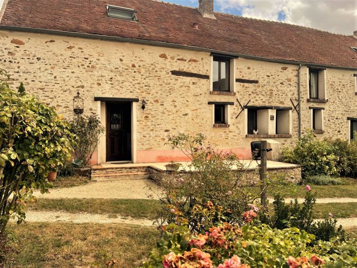 Image No.2-4 Bed House for sale