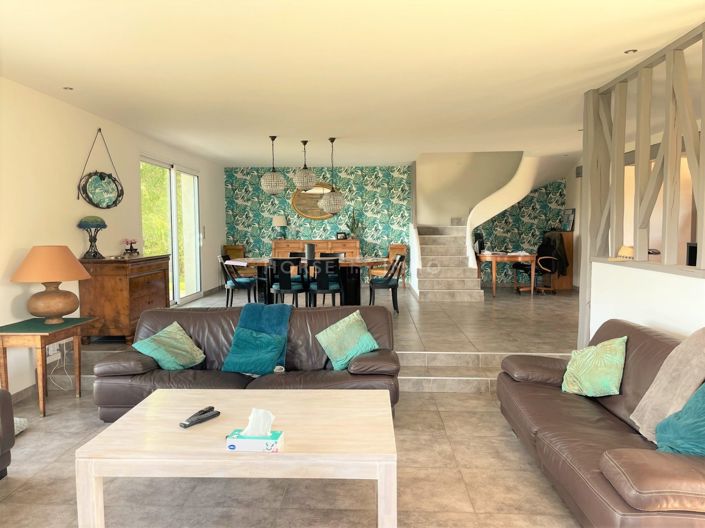 Image No.4-4 Bed House for sale