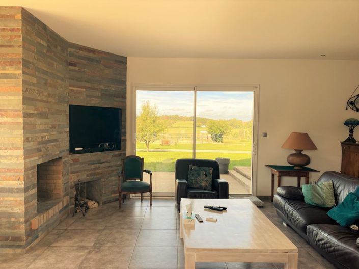 Image No.6-4 Bed House for sale