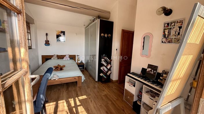 Image No.12-3 Bed House for sale