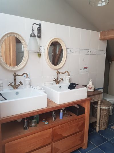 Image No.5-6 Bed House for sale