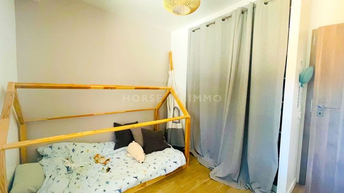 Image No.11-5 Bed Property for sale