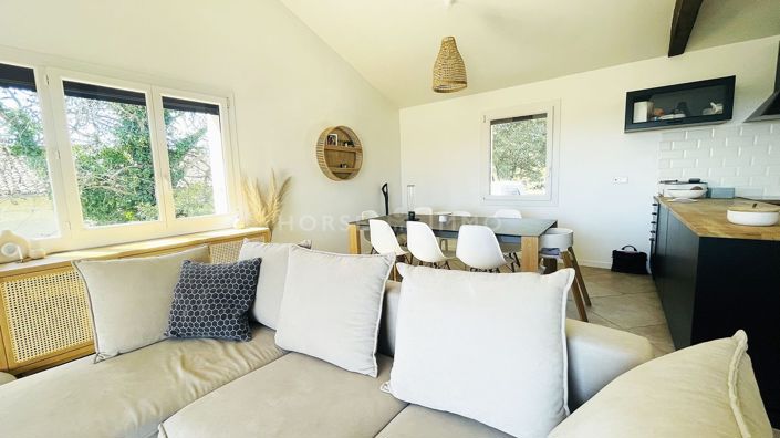 Image No.7-5 Bed Property for sale