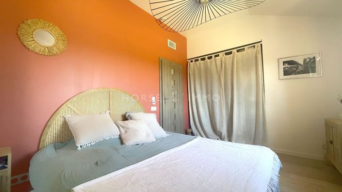 Image No.9-5 Bed Property for sale