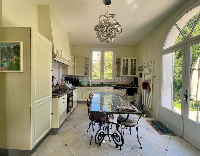 Image No.14-6 Bed House for sale