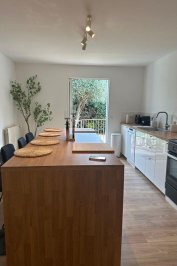 Image No.10-6 Bed House for sale