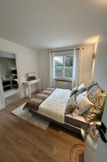 Image No.12-6 Bed House for sale