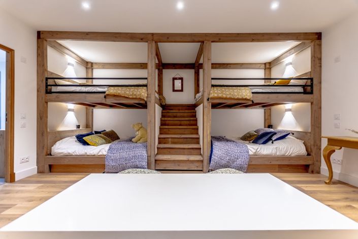 Image No.8-6 Bed House for sale