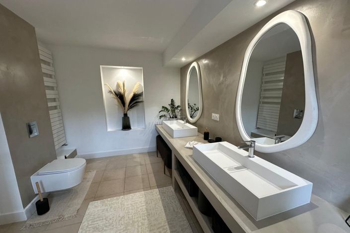 Image No.9-6 Bed House for sale