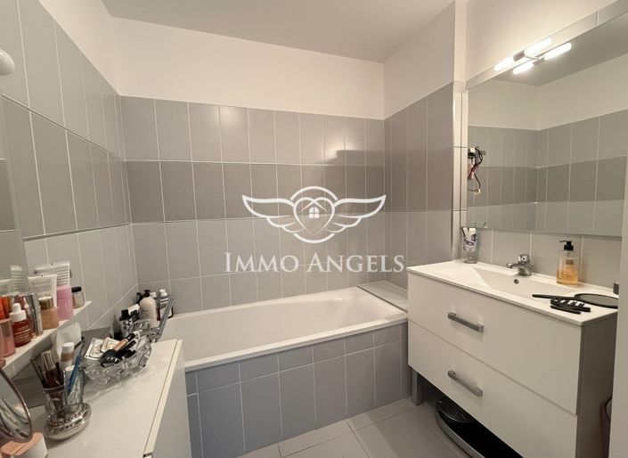 Image No.9-3 Bed Apartment for sale