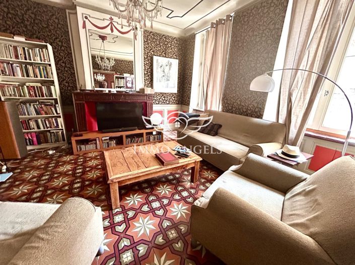 Image No.13-6 Bed Property for sale