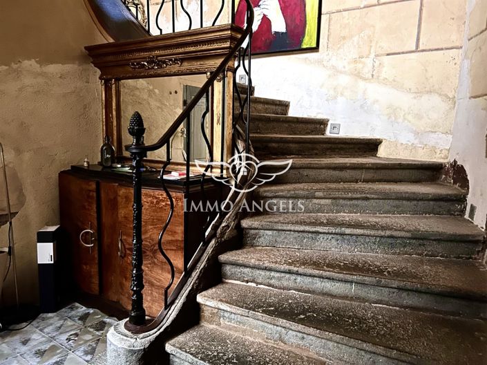 Image No.14-6 Bed Property for sale