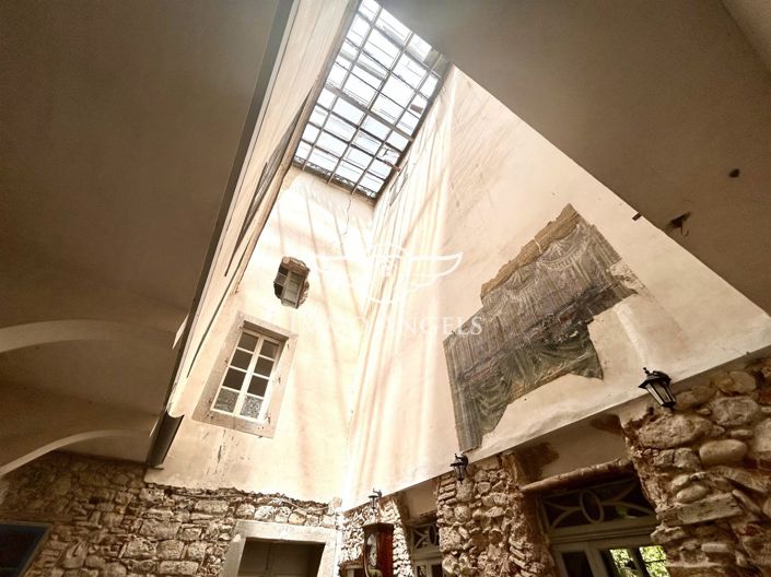 Image No.14-6 Bed Property for sale