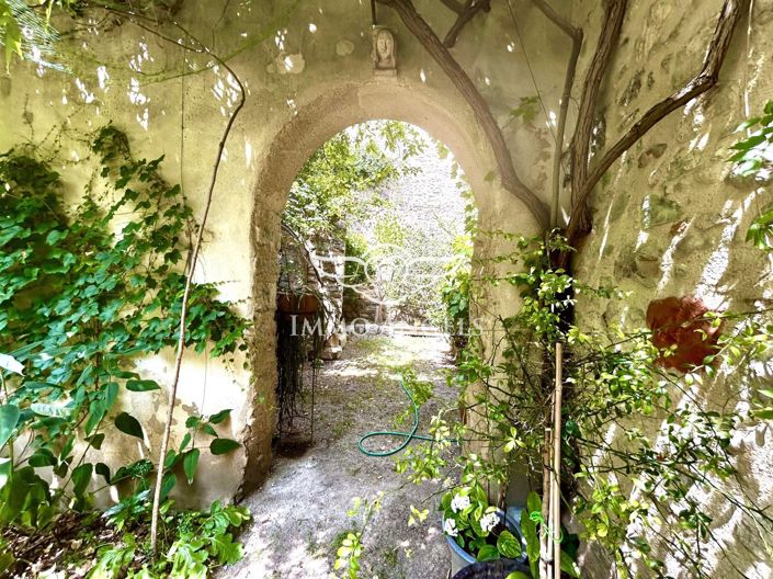 Image No.3-6 Bed Property for sale