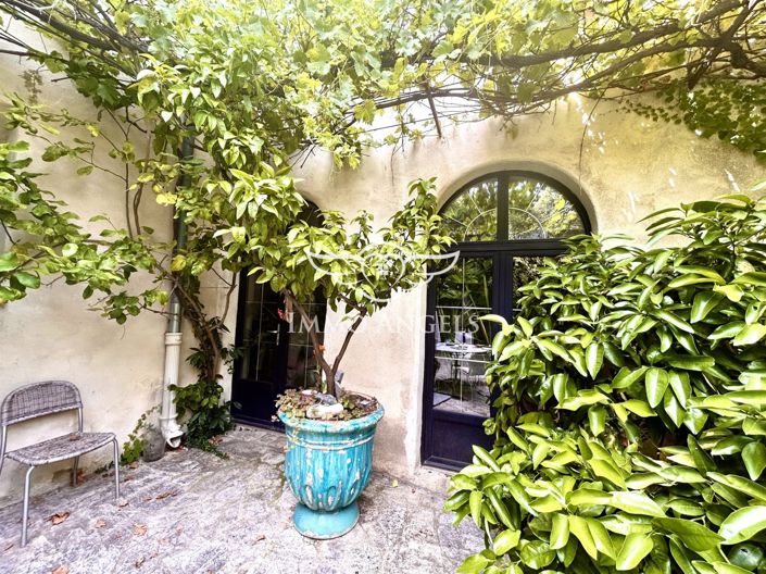 Image No.3-6 Bed Property for sale