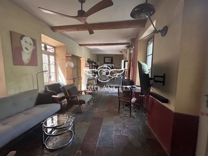 Image No.6-6 Bed Property for sale