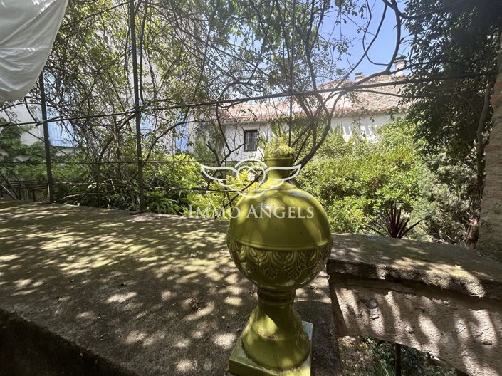 Image No.9-6 Bed Property for sale