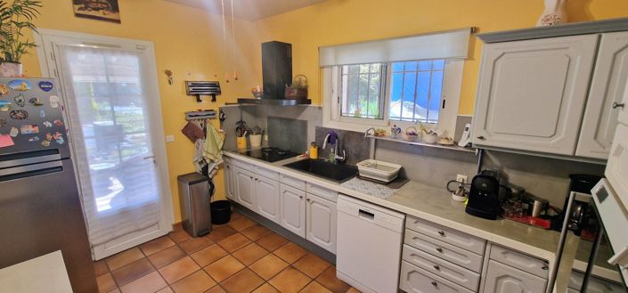 Image No.7-3 Bed House for sale