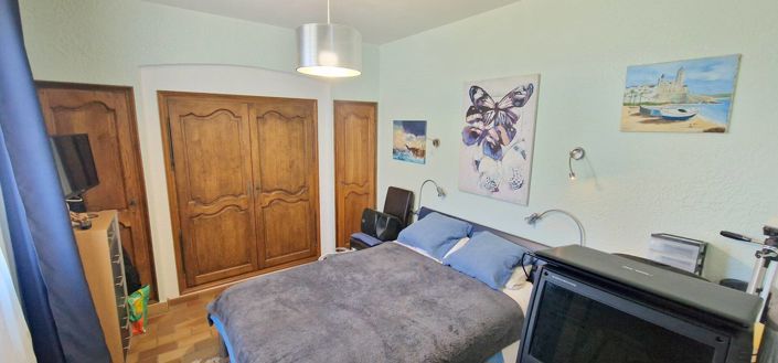 Image No.8-3 Bed House for sale