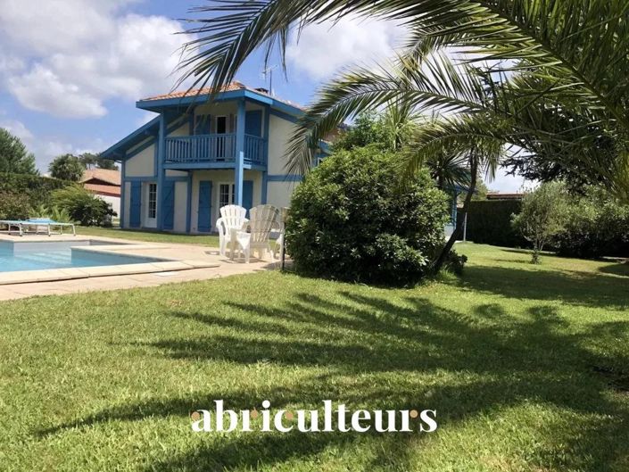 Image No.2-Maison de 4 chambres à vendre à Saint-Vincent-de-Tyrosse