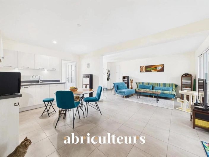 Image No.4-2 Bed Apartment for sale