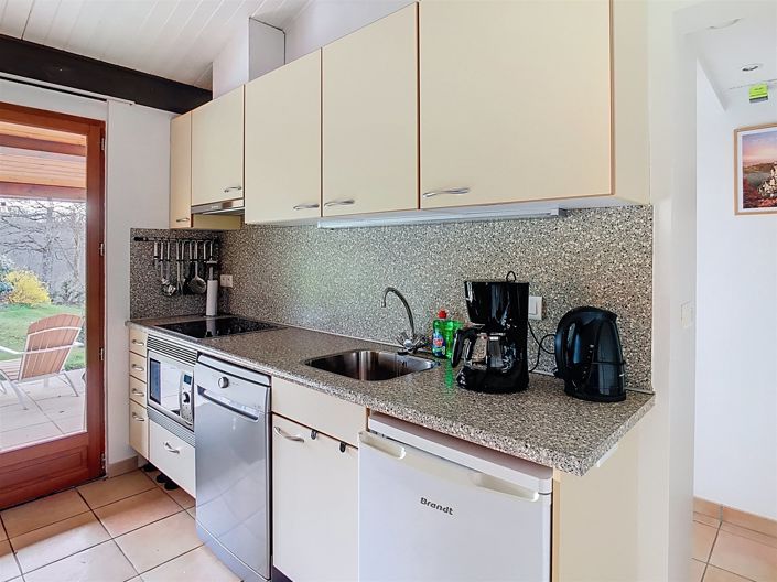 Image No.6-2 Bed House for sale