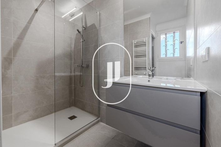 Image No.15-4 Bed House for sale