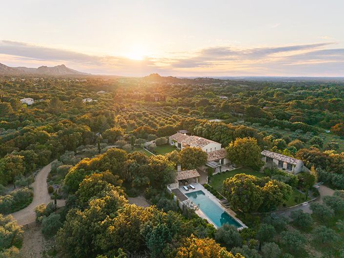 Image No.2-5 Bed Property for sale