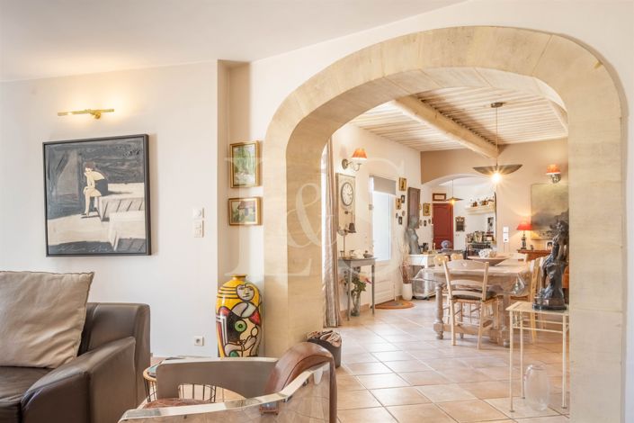 Image No.11-5 Bed House for sale