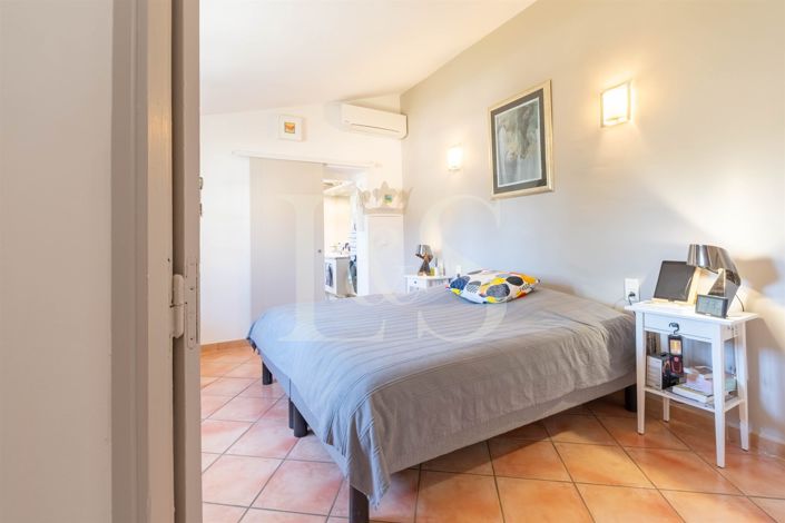 Image No.15-5 Bed House for sale