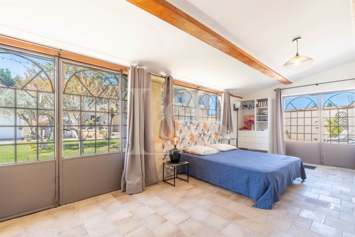 Image No.7-5 Bed House for sale