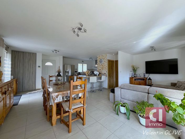 Image No.3-3 Bed House for sale