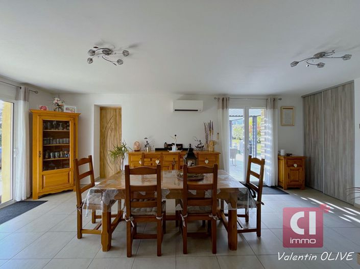 Image No.6-3 Bed House for sale