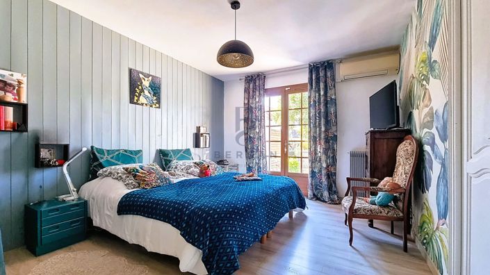 Image No.10-3 Bed House for sale