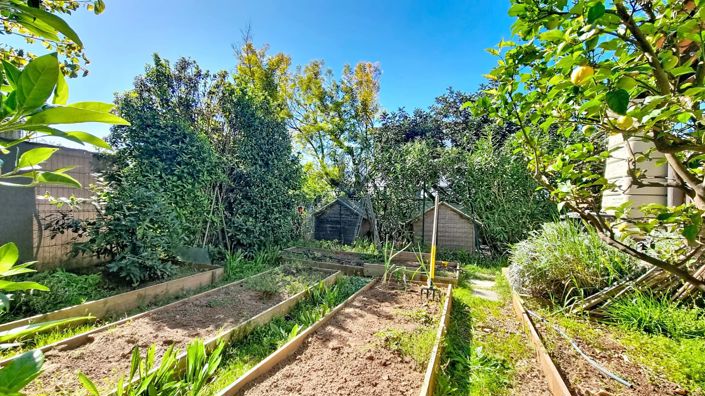 Image No.15-3 Bed House for sale