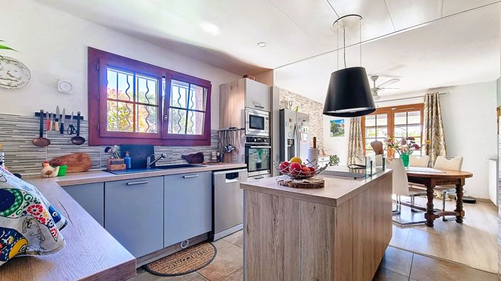 Image No.8-3 Bed House for sale