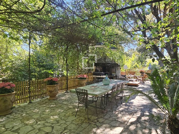 Image No.13-5 Bed House for sale