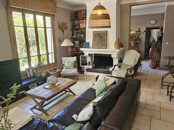 Image No.20-5 Bed House for sale