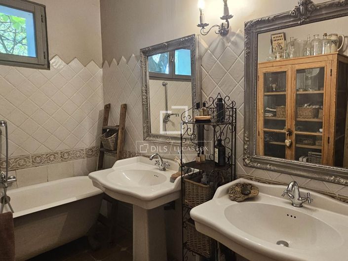 Image No.25-5 Bed House for sale