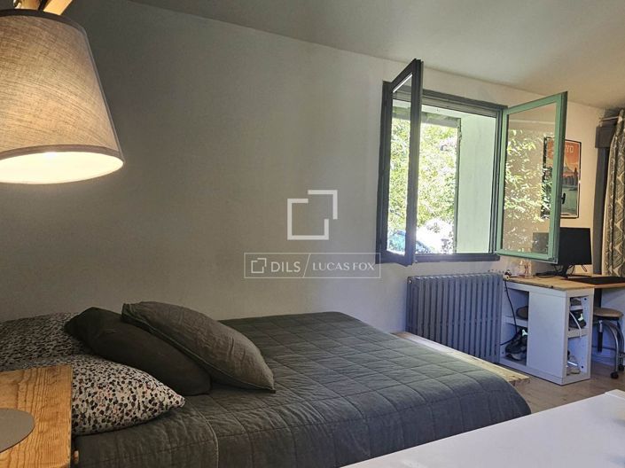 Image No.30-5 Bed House for sale