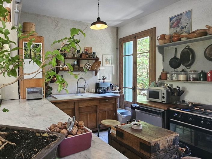 Image No.7-5 Bed House for sale