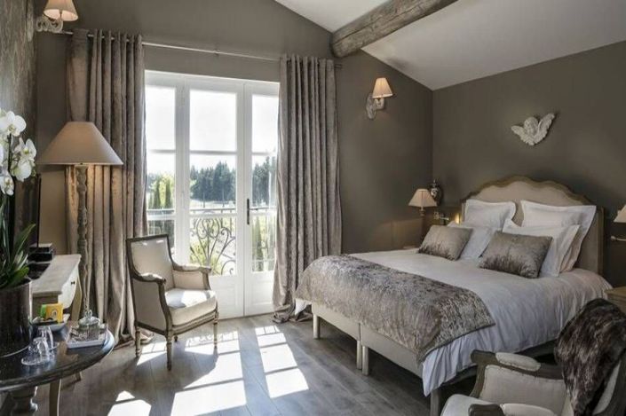 Image No.4-18 Bed Property for sale