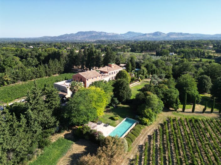 Image No.9-18 Bed Property for sale