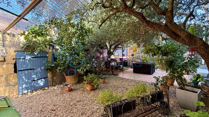 Image No.2-4 Bed House for sale