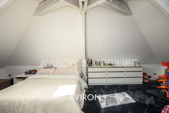 Image No.19-5 Bed House for sale