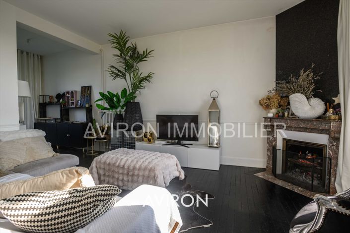 Image No.5-5 Bed House for sale