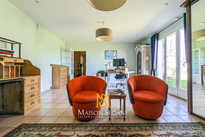 Image No.17-5 Bed House for sale