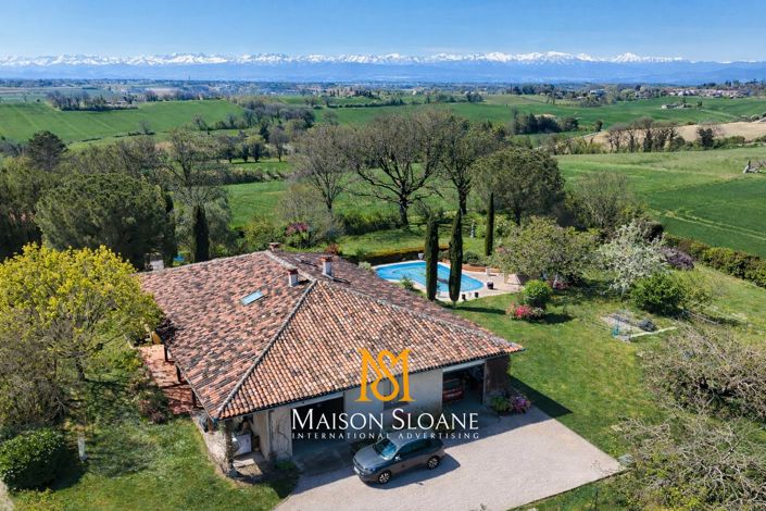 Image No.2-5 Bed House for sale