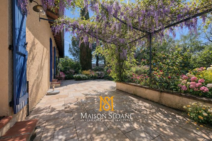 Image No.26-5 Bed House for sale